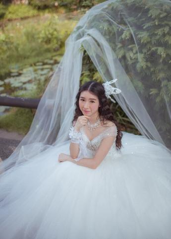 惊爆！年轻妈妈4背后隐藏着怎样的秘密？